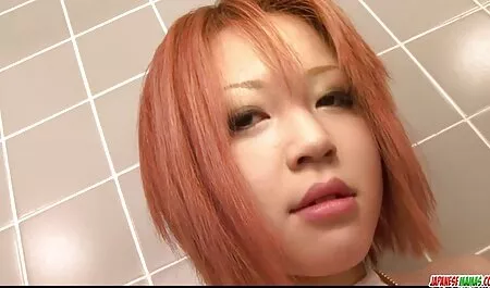 Giovane ragazza scopata con attrici italiane porno un giocattolo e scopata da 2 uomini in video amatoriale