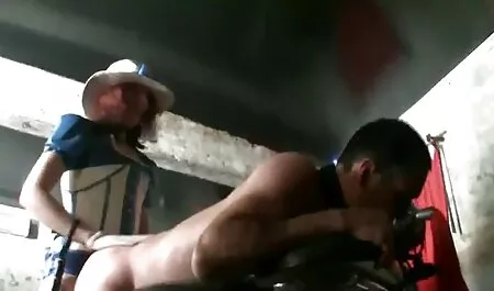 Gli amici della porta accanto video porno attrice famose mi invitano e mi scopano
