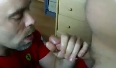 Hot e sexy cutie Amabella ama dildo video porno gratis di attrici famose nella sua figa stretta