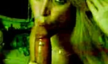 MomsWithBoys Milf con grandi tette attrici italiane sex e cazzo enorme