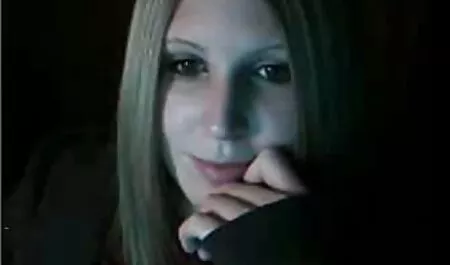 A pelo lungo Latino amante si masturba video porno attrici