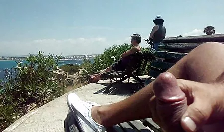 Sexy Milf Naia Bee scopa con il attrici italiane scene hard capo per ottenere il lavoro fatto