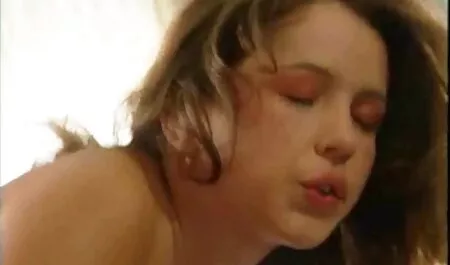 Slut Nerd fa il miglior pompino in POV video porno di attrici famose video