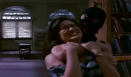 Kou Minefuji ha pornostar italiana anni 90 una fessura rosa con le dita e eccita