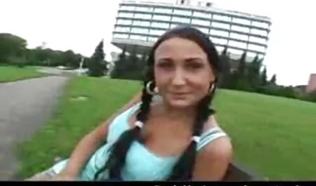 Bella bionda babe ama giocare con il suo pornostar italiane anni 90 dildo
