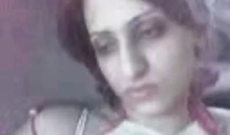 E Claudia Valentine organizza film porno gratis di attrici italiane una festa a tre!
