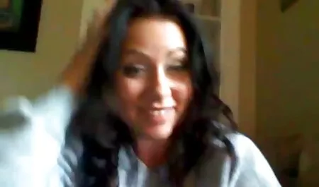 PureMature video porno attrici famose italiane MILF condivide la sua deliziosa figa