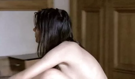 La sorellastra bionda calda viene presa in giro in realtà e poi video attrici hard italiane scopata fino a Sborrata